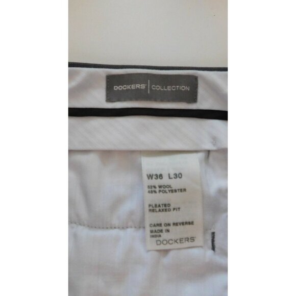 Dockers Slacks 36x30 Actual L 29.5 Gray Pants Relaxed Pleated Front Cuffed Hem - Picture 7 of 7